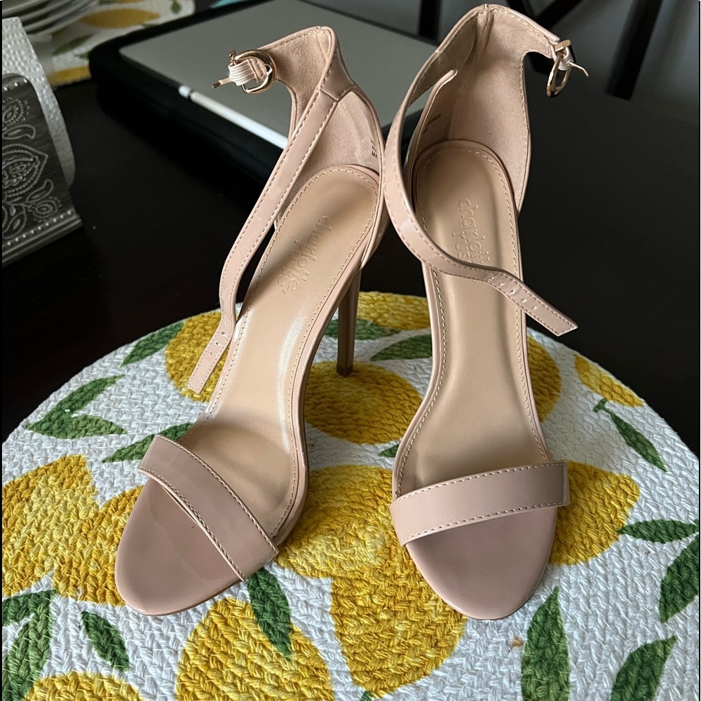 Nude heels size 7
